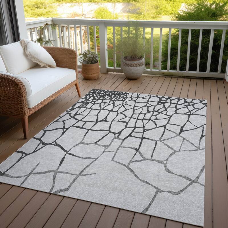 Machine Washable Indoor/ Outdoor Abstract Webby Chantille Rug