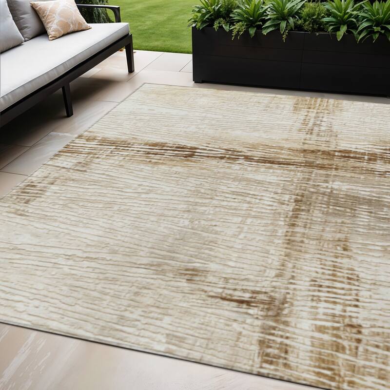 HomeRoots Striped Transitional Rectangle Outdoor Rug - 5' X 8'