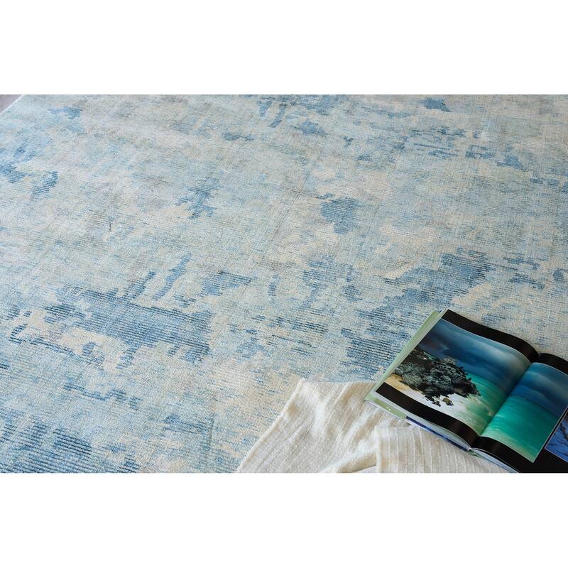 EXQUISITE RUGS Mineral Hand-loomed Wool/Bamboo Silk Blue Area Rug.