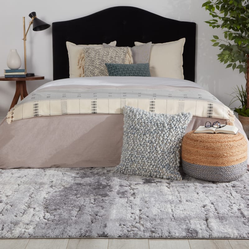 Coen Abstract Gray/ Ivory Area Rug
