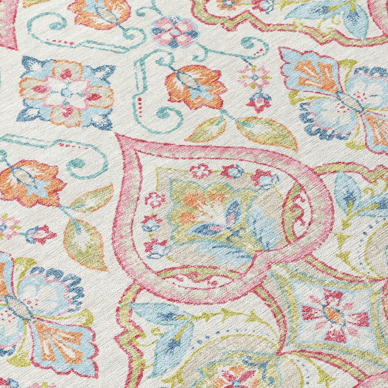 Machine Washable Indoor/Outdoor Traditional Spades Chantille Rug