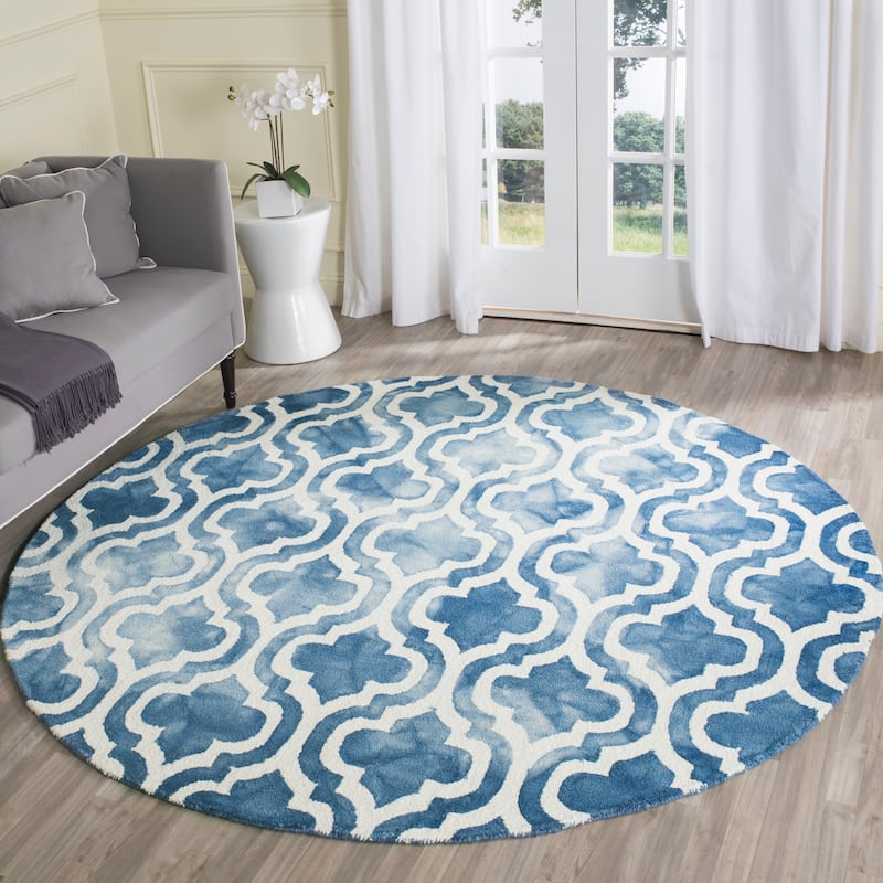 SAFAVIEH, Handmade Dip Dye Liia Watercolor Vintage Boho Wool - 7' x 7' Round - Blue/Ivory