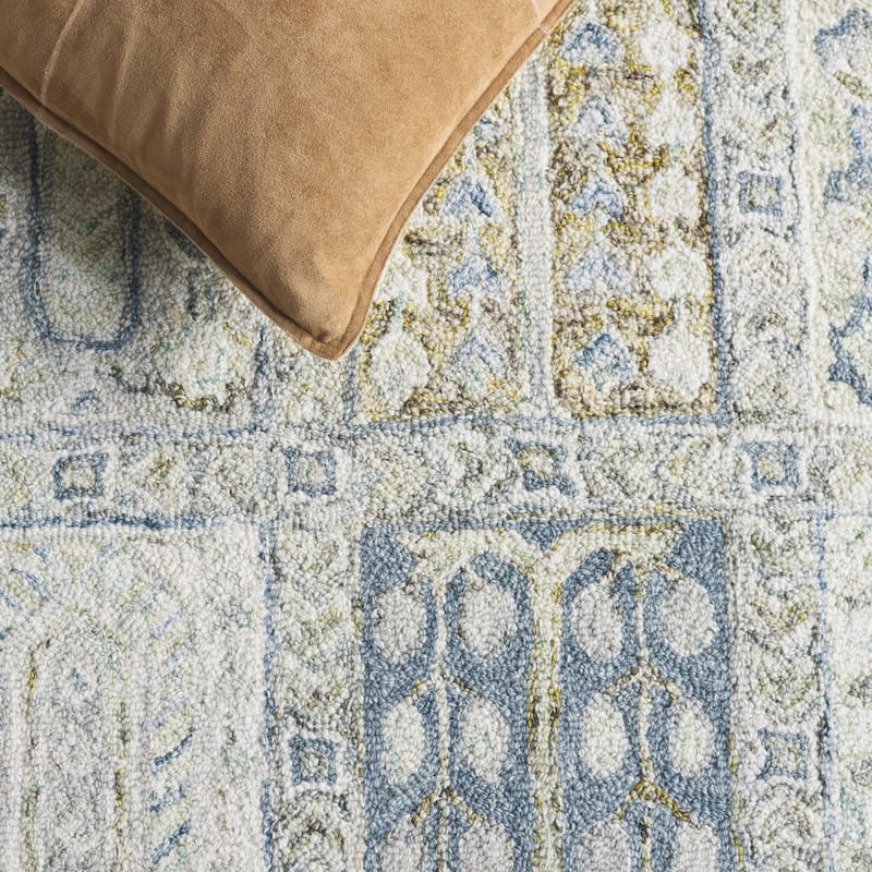 SAFAVIEH Handmade Metro Serenella Wool Rug