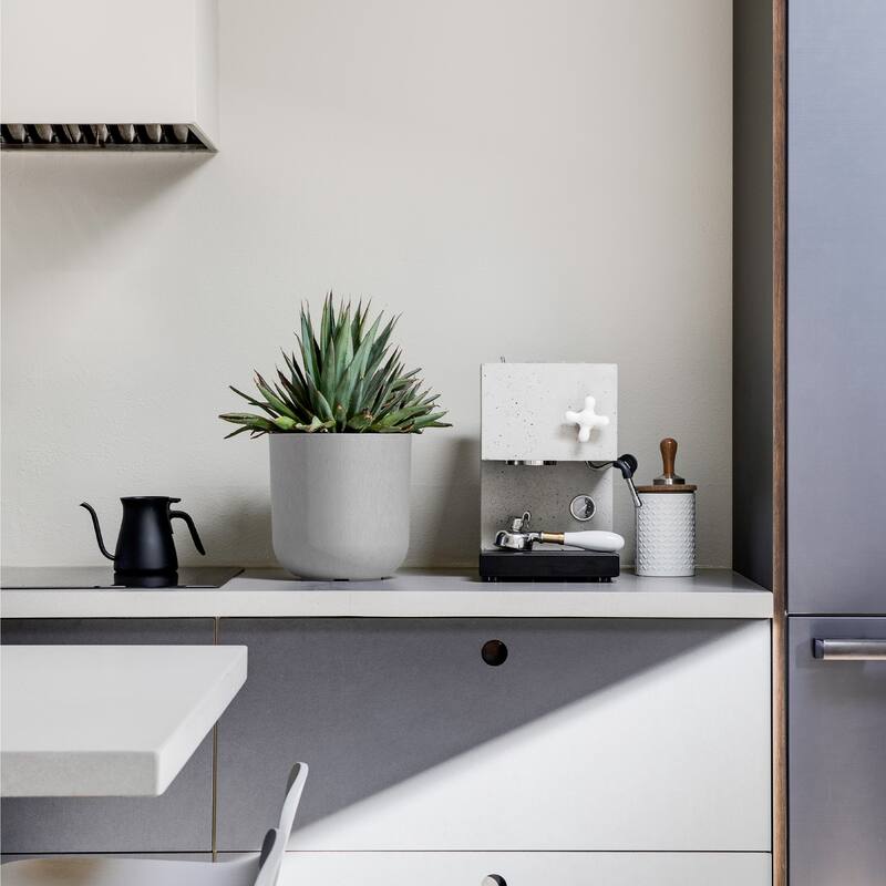 Pure Series Kona Modern Round Planter