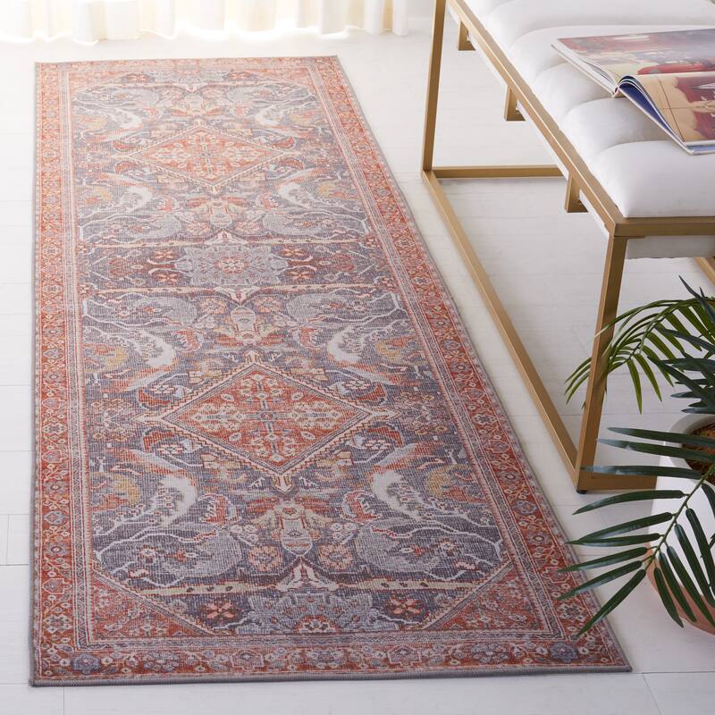SAFAVIEH Tucson Machine Washable Slip Resistant Urmil Oriental Rug