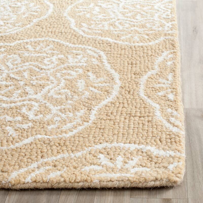 SAFAVIEH Handmade Bella Abygaelle Modern Floral Wool Rug
