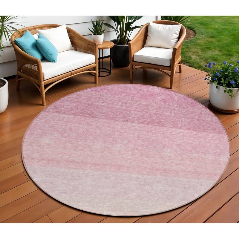 HomeRoots Ombre Transitional Rectangle Outdoor Rug - 8' Round