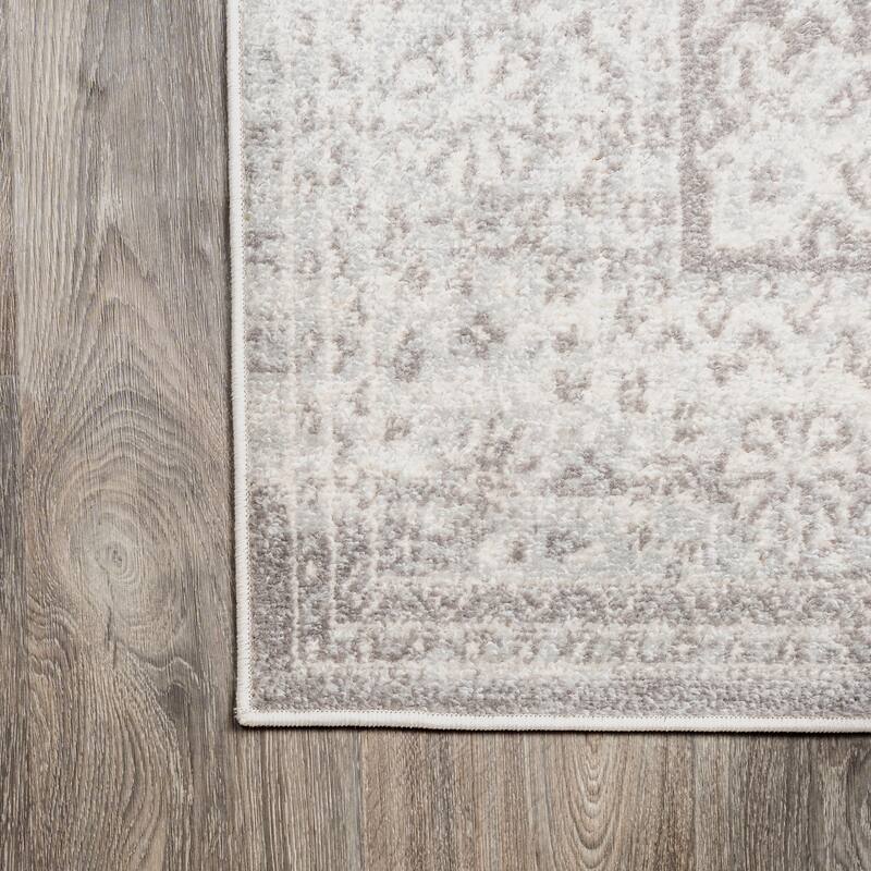 JONATHAN Y Denia Ornate Bohemian Medallion Area Rug