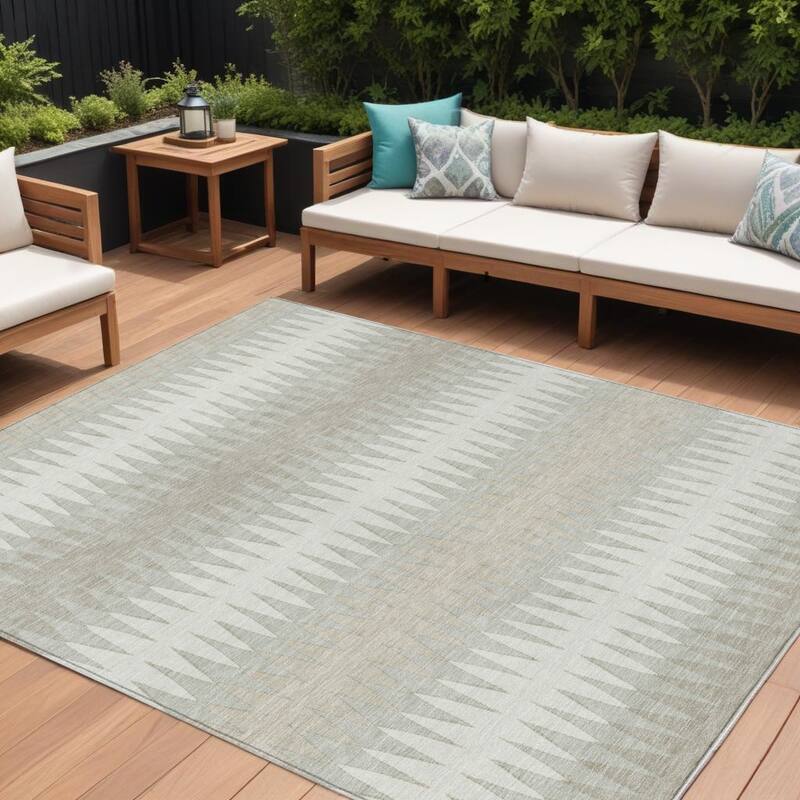 HomeRoots Striped Transitional Rectangle Outdoor Rug - 10' X 14'