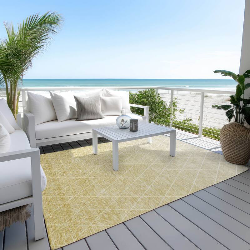 Machine Washable Indoor/ Outdoor Ombre Trellis Chantille Rug