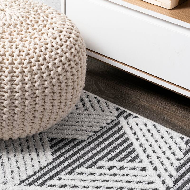 JONATHAN Y Sumak High-Low Pile Art Deco Geometric Indoor/Outdoor Area Rug