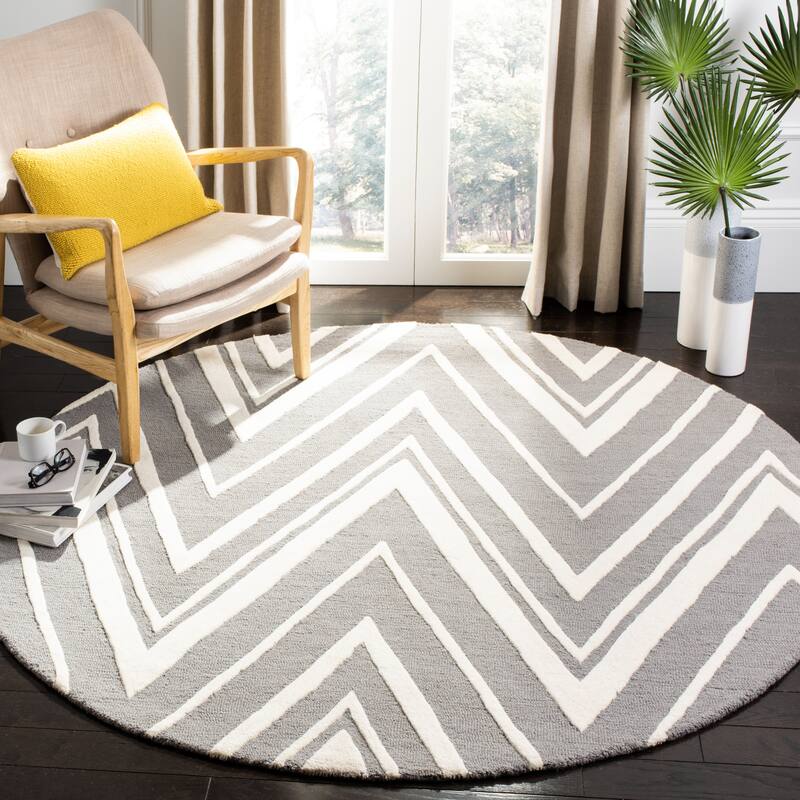 SAFAVIEH Handmade Cambridge Fumiko Modern Moroccan Wool Rug - 6' Round - Dark Grey/Ivory