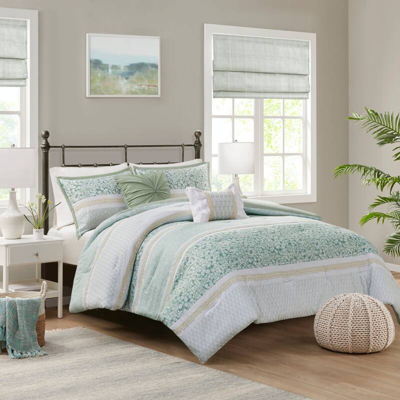 Madison Park Evian 5 Piece Seersucker Comforter Set with Throw Pillows