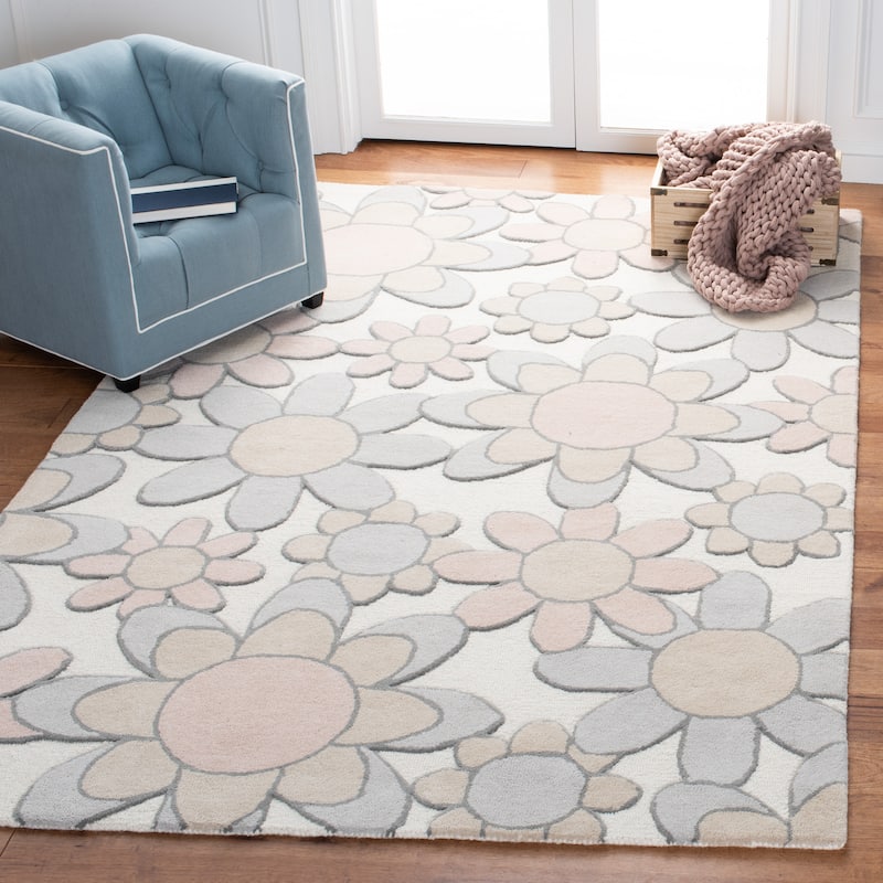 SAFAVIEH Handmade Kids Miens Floral Wool Rug - 5' Square - Ivory/Pink - Square