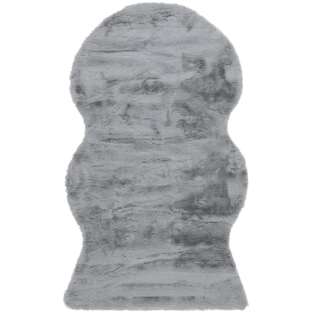 SAFAVIEH Faux Sheep Miguela Hariklia 2.4-inch Thick Rug