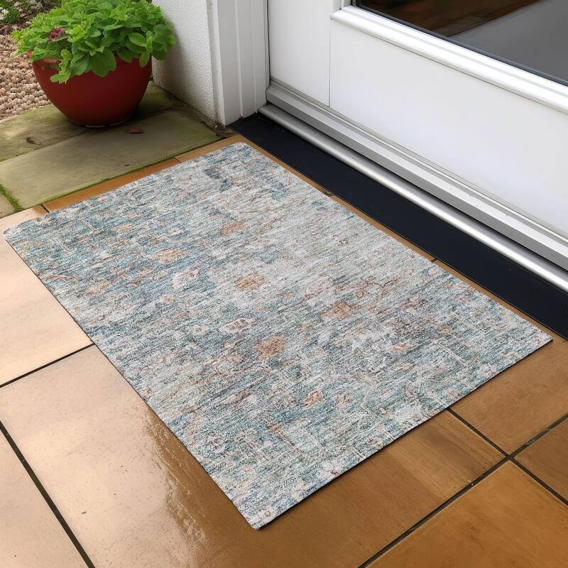Machine Washable Indoor/ Outdoor Chantille Distressed Traditional Rug - Green - 1'8" x 2'6"