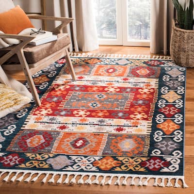 SAFAVIEH Farmhouse Bryndis Boho Tribal Polyester Rug