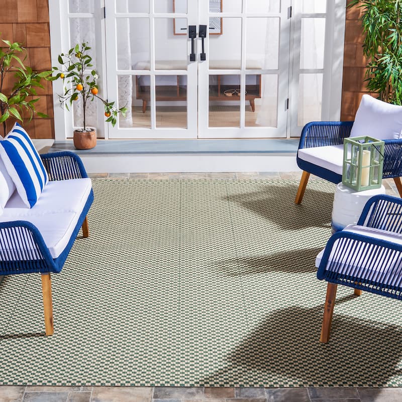 SAFAVIEH Courtyard Rosemie Indoor/ Outdoor Waterproof Patio Backyard Rug