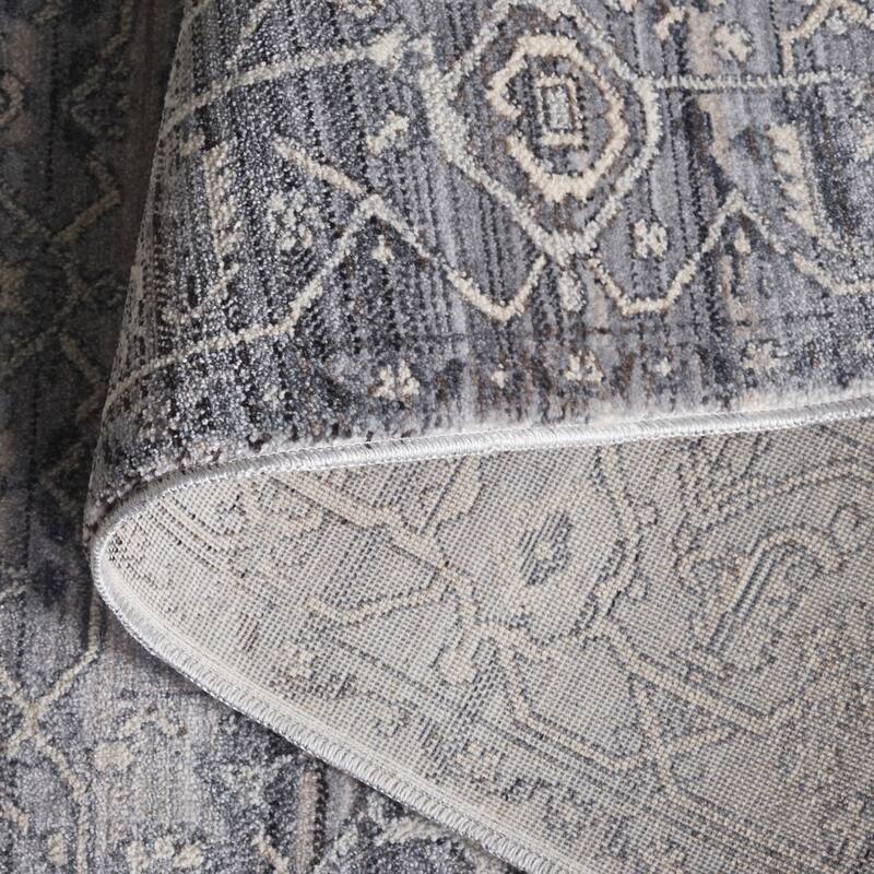 SAFAVIEH Vintage Persian Ariete Oriental Distressed Rug