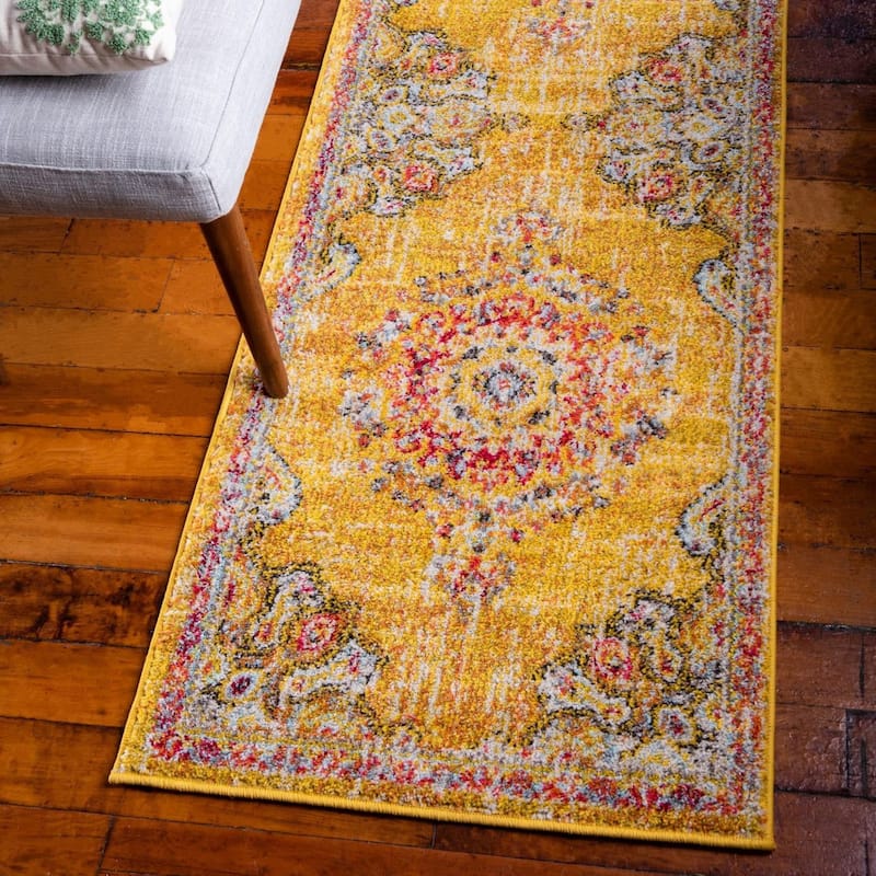 Traditional Koakburg Collection Area Rug - Gold - 2'2"x6'