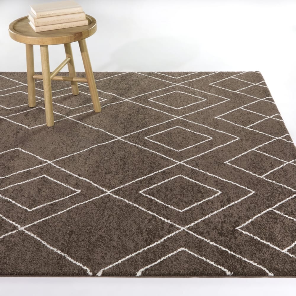 Carson Carrington Isgarde Diamond Area Rug