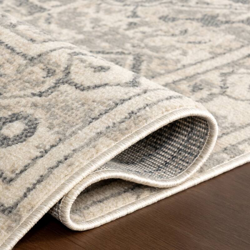 Nuloom Gem Traditional DIstressed Area Rug
