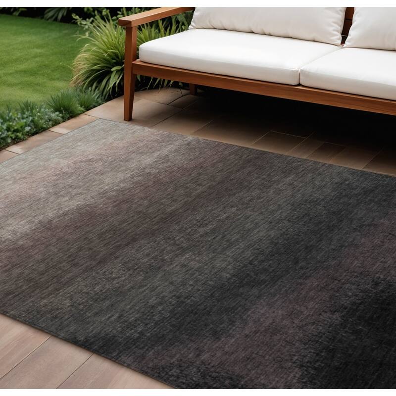 HomeRoots Ombre Transitional Rectangle Outdoor Rug - 10' X 14'