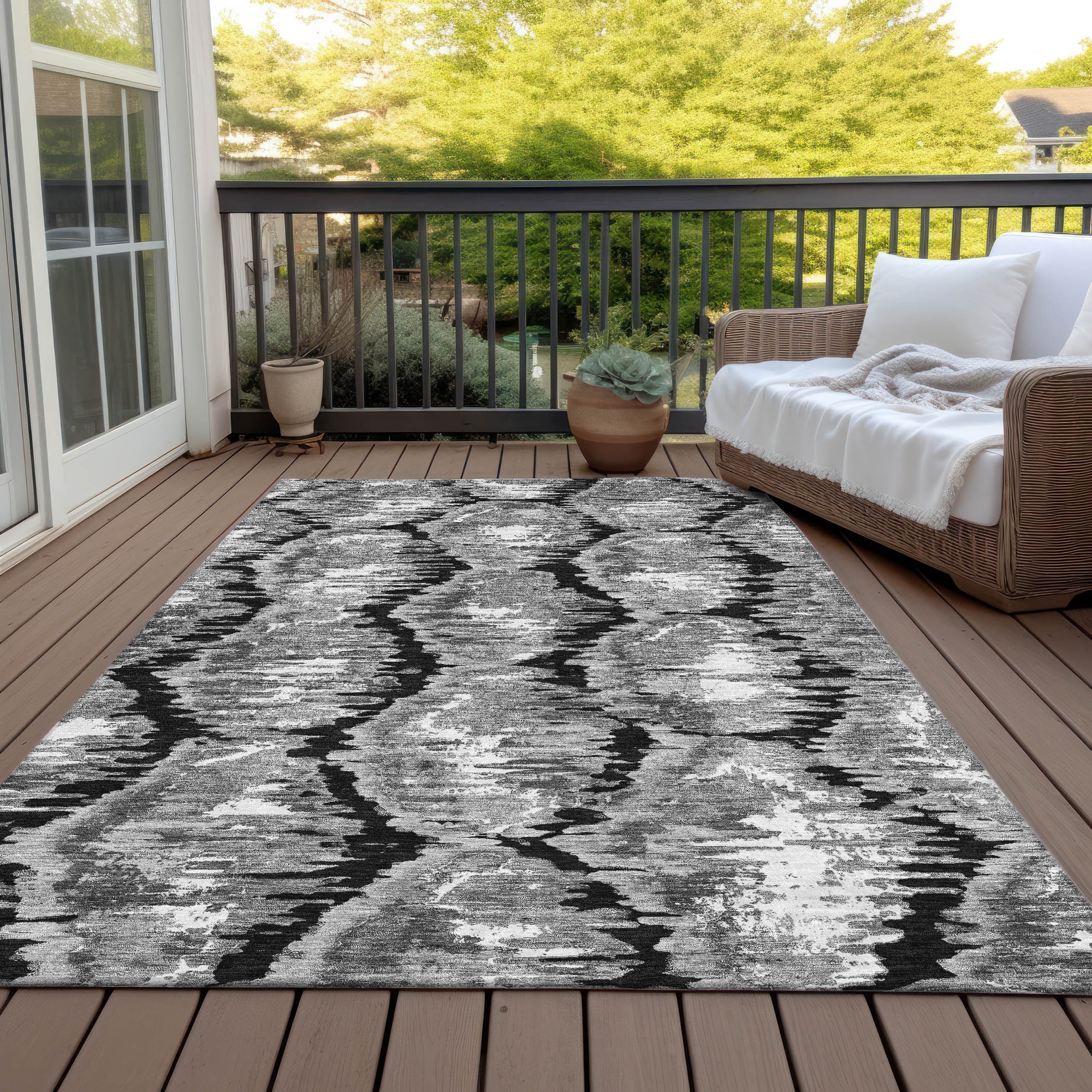 Machine Washable Indoor/ Outdoor Chantille Contemporary Abstract Rug
