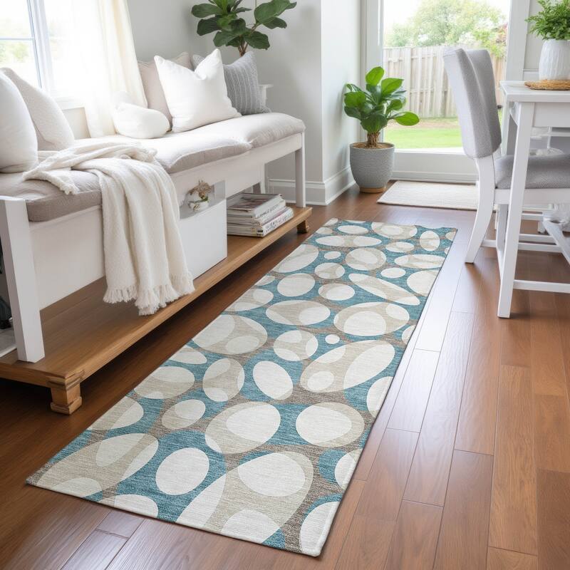 Machine Washable Indoor/ Outdoor Contemporary Saline Chantille Rug