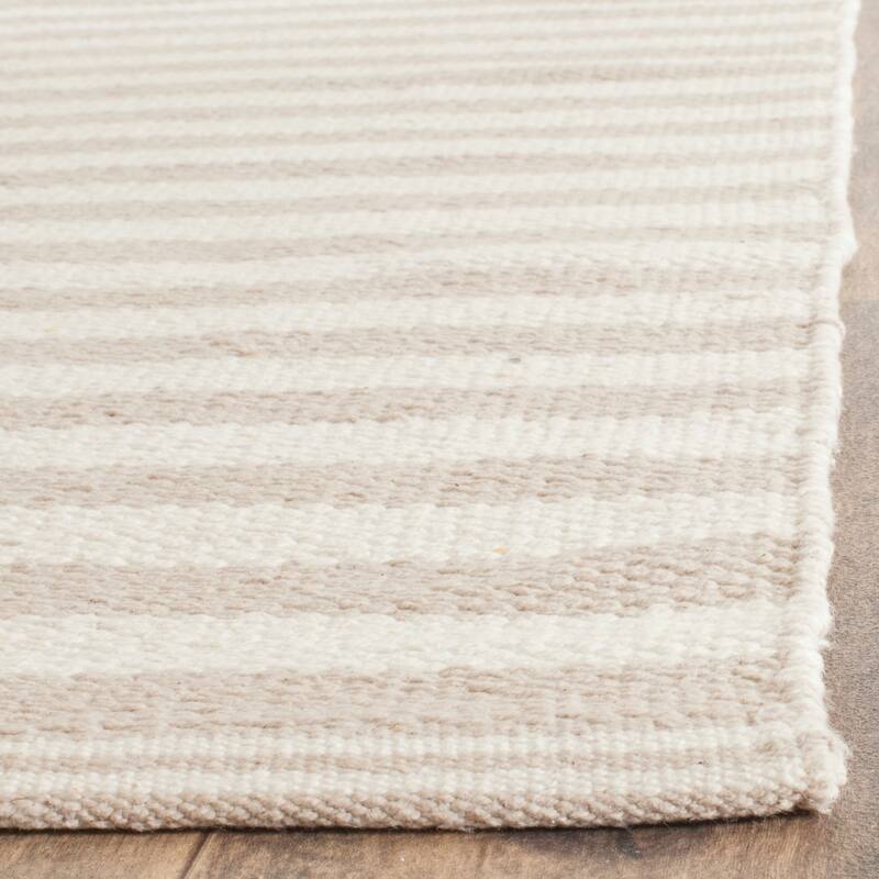 SAFAVIEH Handmade Flatweave Montauk Helena Casual Cotton Rug