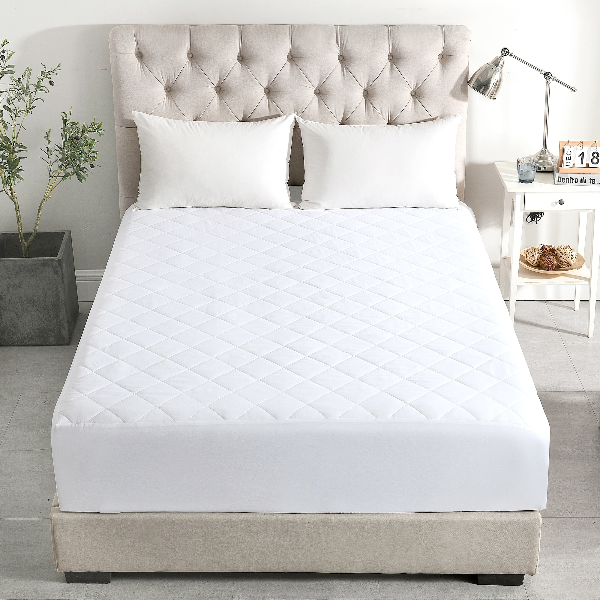 Quilted Mattress Pad Cover - Soft Breathable Mattress Protector with Deep Pocket Skirt, Hypoallergenic Bed Topper