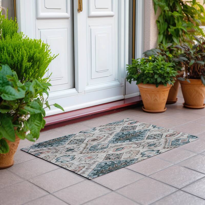 Machine Washable Indoor/ Outdoor Chantille Global Boho Rug - Beige - 1'8" x 2'6"