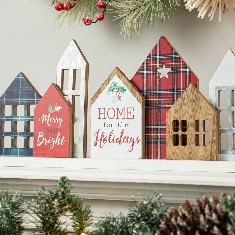 Glitzhome 20"L Metal and Wooden Christmas House Decor