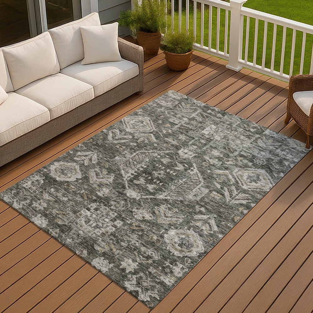 Machine Washable Indoor/ Outdoor Boho Traditional Chantille Rug