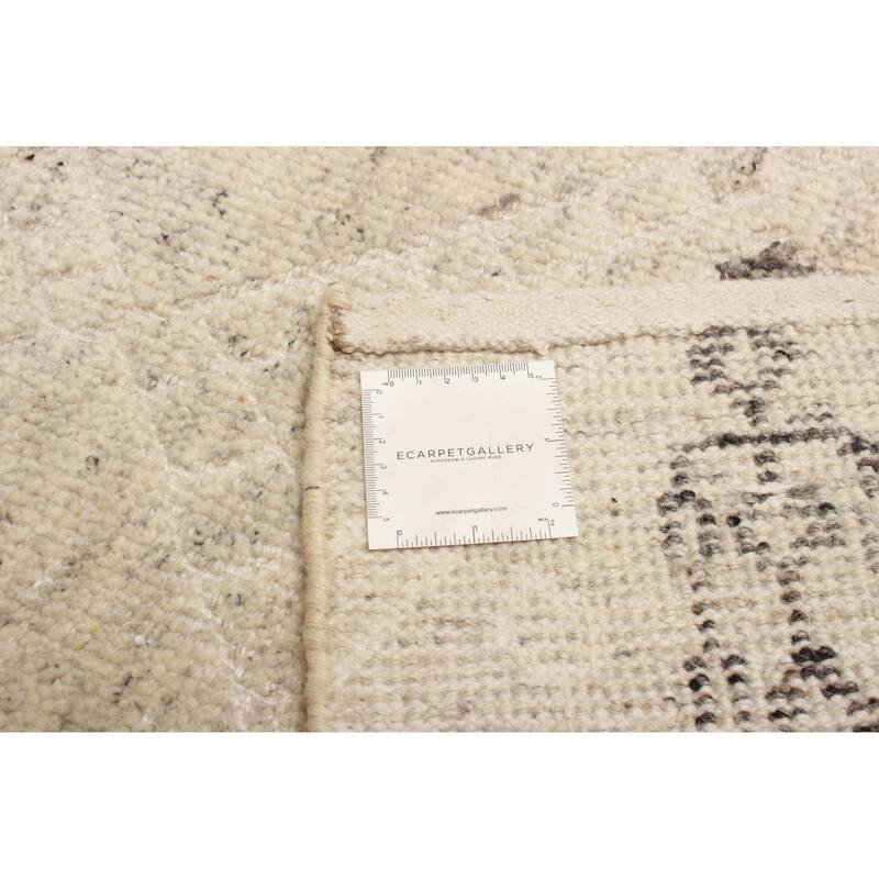 ECARPETGALLERY Hand-knotted Tangier Cream Wool Rug - 5'6 x 8'11