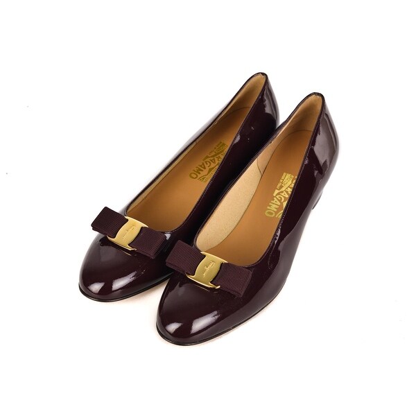 salvatore ferragamo vara patent pump