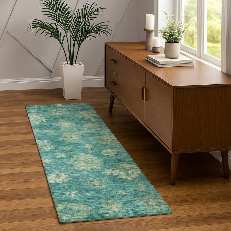 Machine Washable Indoor/ Outdoor Casual Traditional Chantille Rug