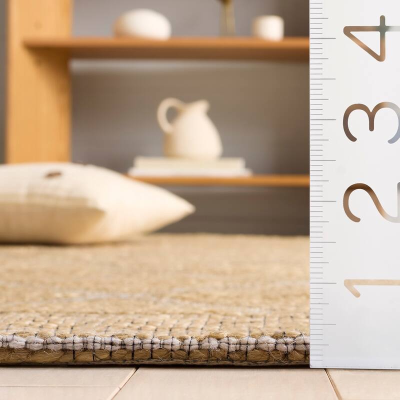 SAFAVIEH Handmade Natural Fiber Lorina Jute Rug