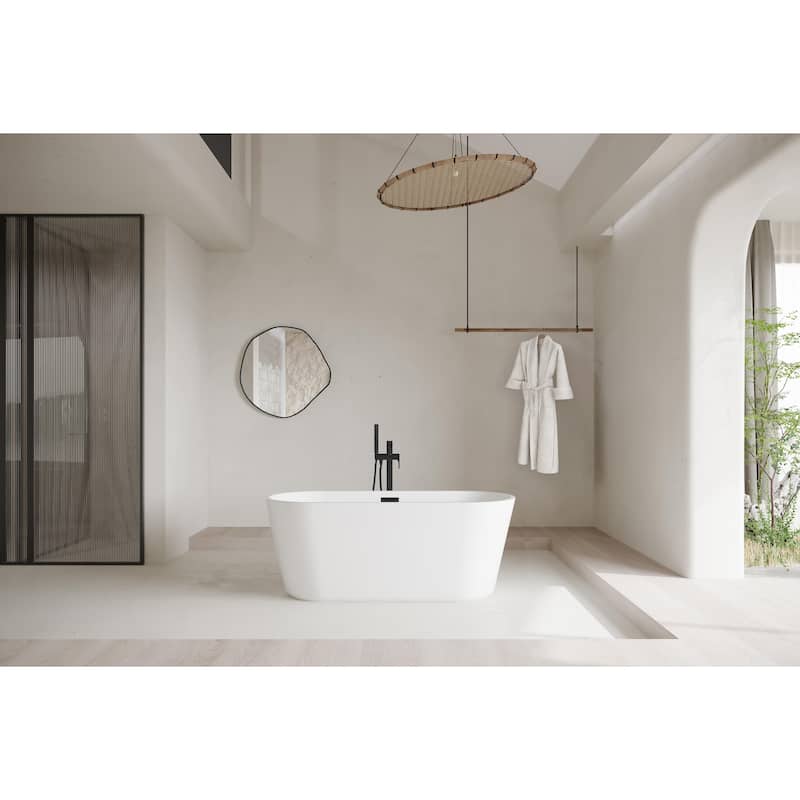 Odell Soaking Bathtub in Glossy White