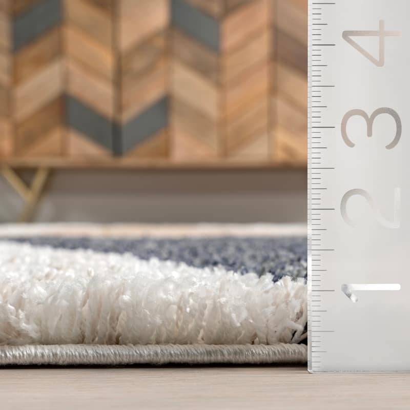 Nuloom Micah Diamond Shag Tassel Area Rug