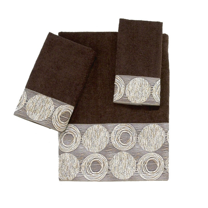https://ak1.ostkcdn.com/images/products/is/images/direct/38151c8f7f970e30b7a4e213174e39067e9b35d1/Avanti-Galaxy-3-Pc-Towel-Set.jpg