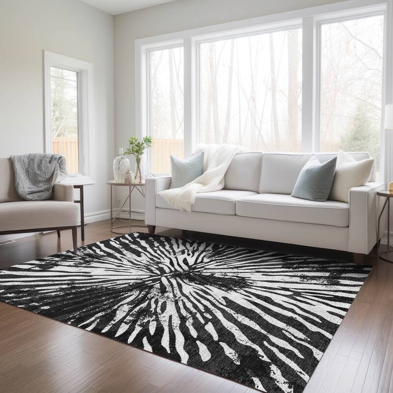 Machine Washable Indoor/ Outdoor Chantille Contemporary Burst Rug