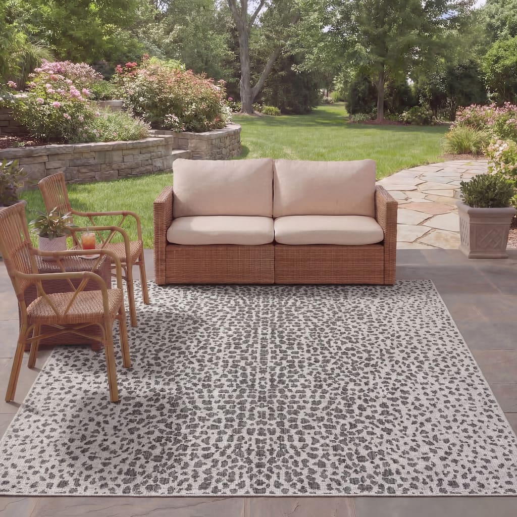 SAFAVIEH Courtyard Ruta Indoor/ Outdoor Waterproof Patio Backyard Rug