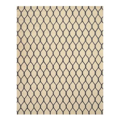 Beige Transitional Geometric Chain-Link Area Rug - Elegant and Timeless Design - 5' x 8'