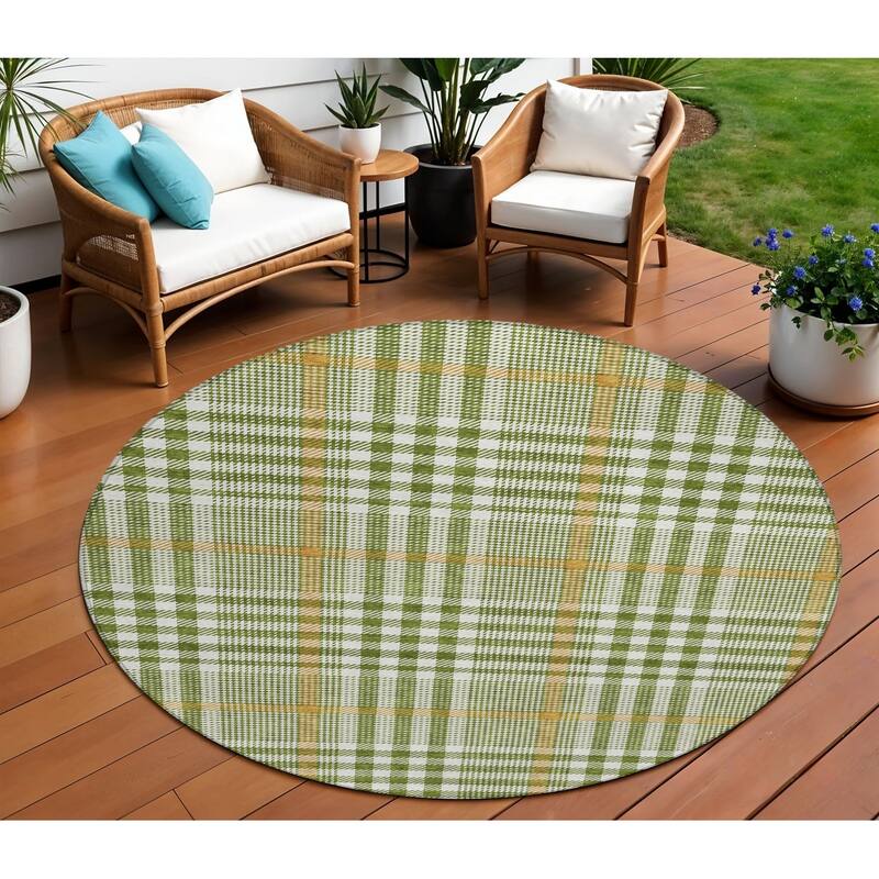 HomeRoots Plaid Transitional Rectangle Outdoor Rug - 8' Round