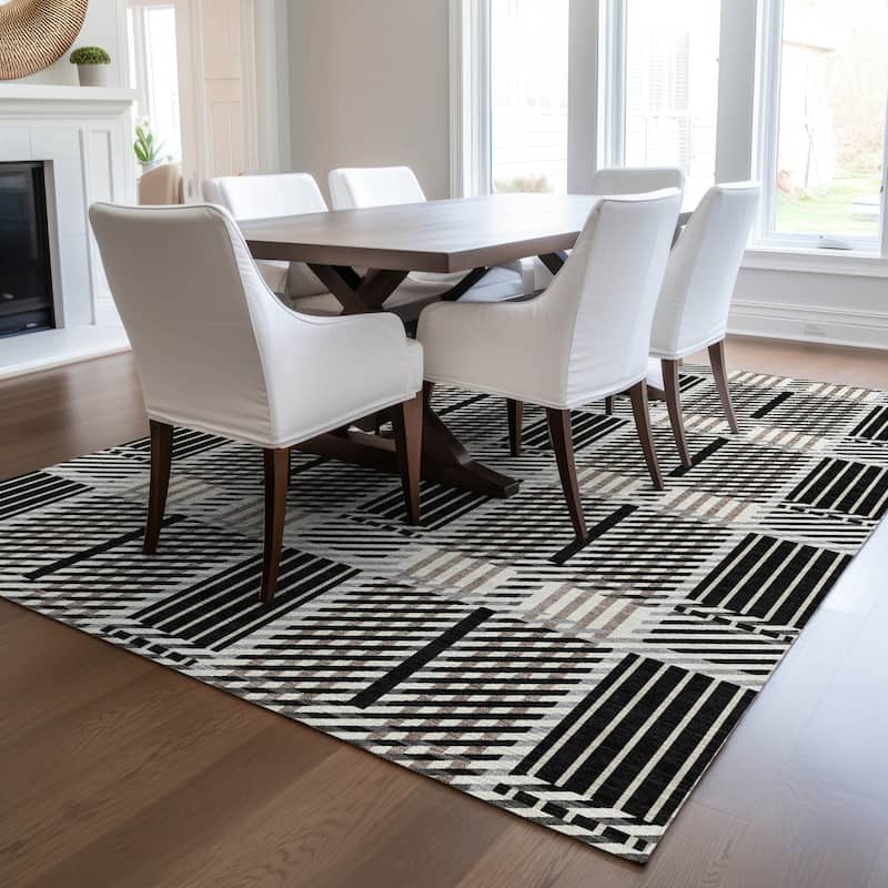 Machine Washable Indoor/ Outdoor Geometric Stripe Chantille Rug