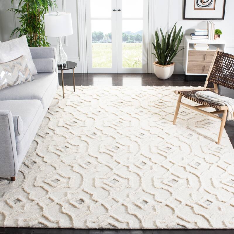 SAFAVIEH Handmade Casablanca Shag Beacon Wool Rug - 6' x 9' - Ivory