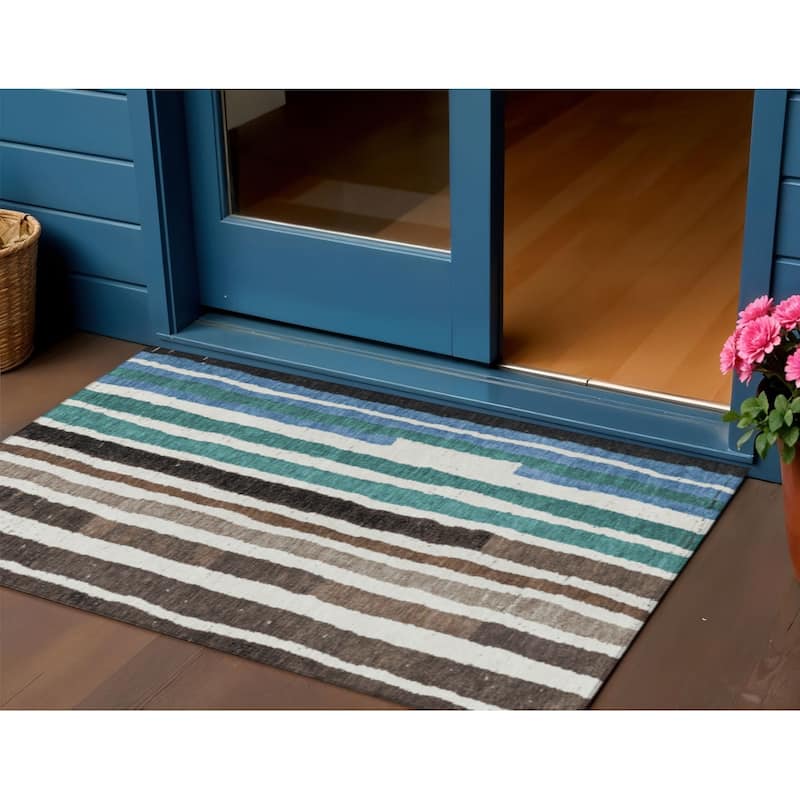 HomeRoots Striped Transitional Rectangle Outdoor Rug - 3' x 5'