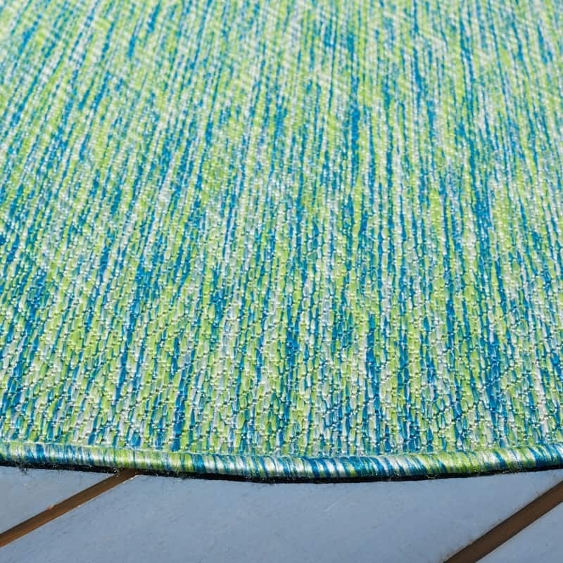 SAFAVIEH Courtyard Jonell Indoor/ Outdoor Patio Backyard Rug