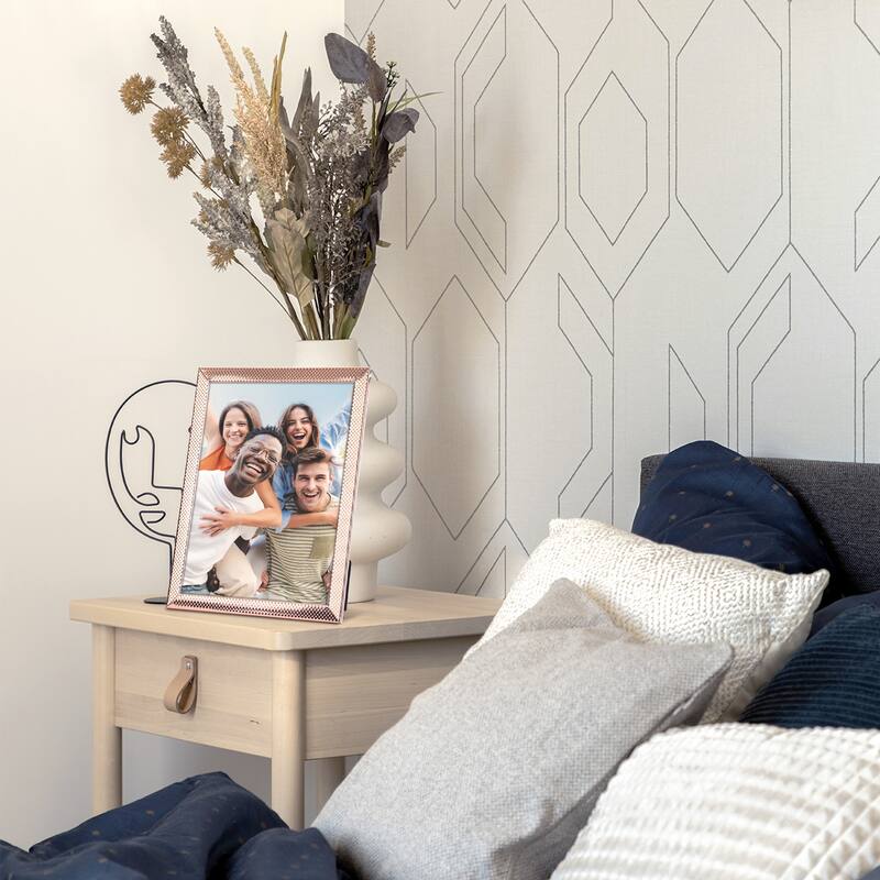 Simple Picture Frames, Metal Photo Frame with Real Glass, Display for Wedding Gift Home Tabletop Decor